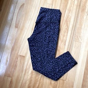 Athleta 7/8 leopard print leggings